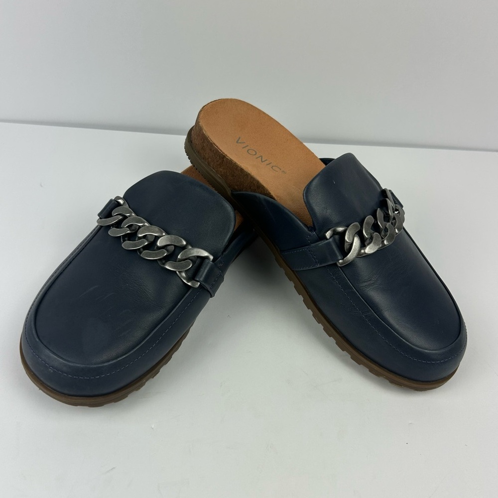 Vionic Comfy Leather slip-on mule Navy Chain detail Work Casual Dressy Sz 8.5